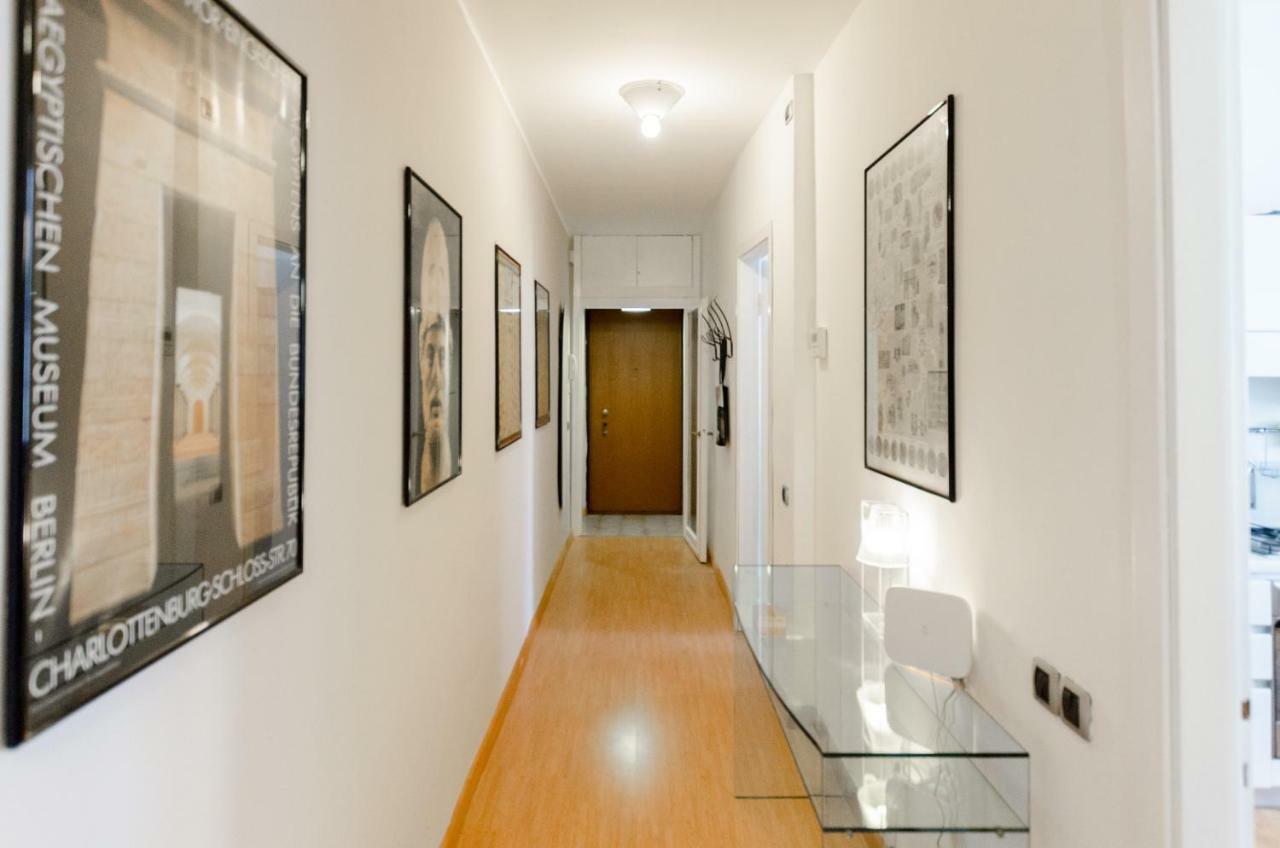 Roomy Central Apartment — Photos 1