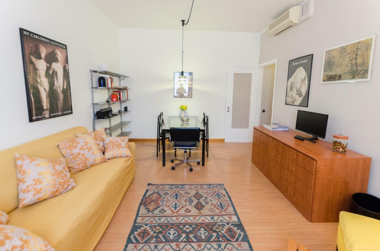 Roomy Central Apartment — Photos 2